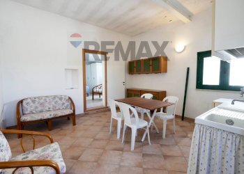 Sala da pranzo - Villa Strada Comunale Cristallina
 
14, Mola di Bari - photo 27
