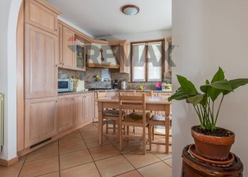 Cucina - Semi-detached house VIA MUGHETTI 13, Viggiù - photo 7