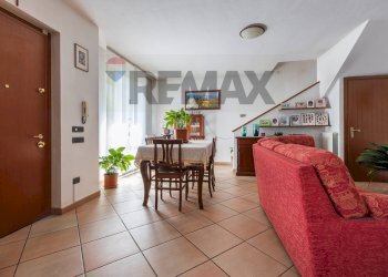 Sala da pranzo - Semi-detached house VIA MUGHETTI 13, Viggiù - photo 10