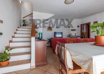 Scale - Semi-detached house VIA MUGHETTI 13, Viggiù - photo 14