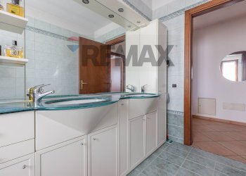 Bagno - Semi-detached house VIA MUGHETTI 13, Viggiù - photo 16
