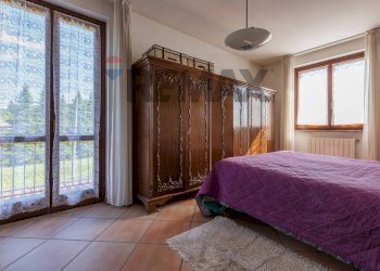 Camera / camera da letto - Semi-detached house VIA MUGHETTI 13, Viggiù - photo 18