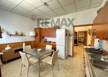 Cucina - Bilocale via cavour
 
44, Arcisate - foto 2