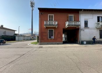 Edificio all\'aperto - Bilocale via cavour
 
44, Arcisate - foto 12