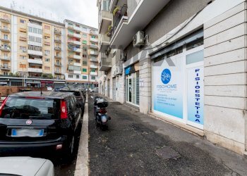 Edificio all\'aperto - Commercial Premises via Francesco Laparelli
128, Roma - photo 2