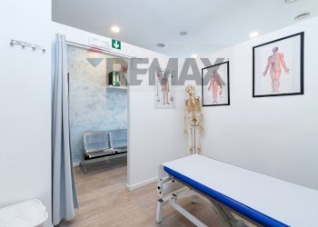 Camera / camera da letto - Commercial Premises via Francesco Laparelli
128, Roma - photo 13
