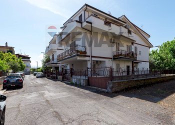 Edificio all\'aperto - Trilocale via Tarquinio Prisco
 
26, Guidonia Montecelio - foto 29