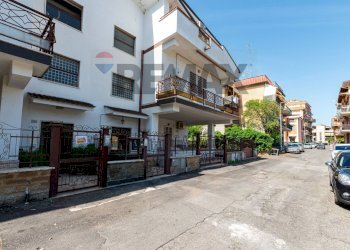 Edificio all\'aperto - Trilocale via Tarquinio Prisco
 
26, Guidonia Montecelio - foto 30