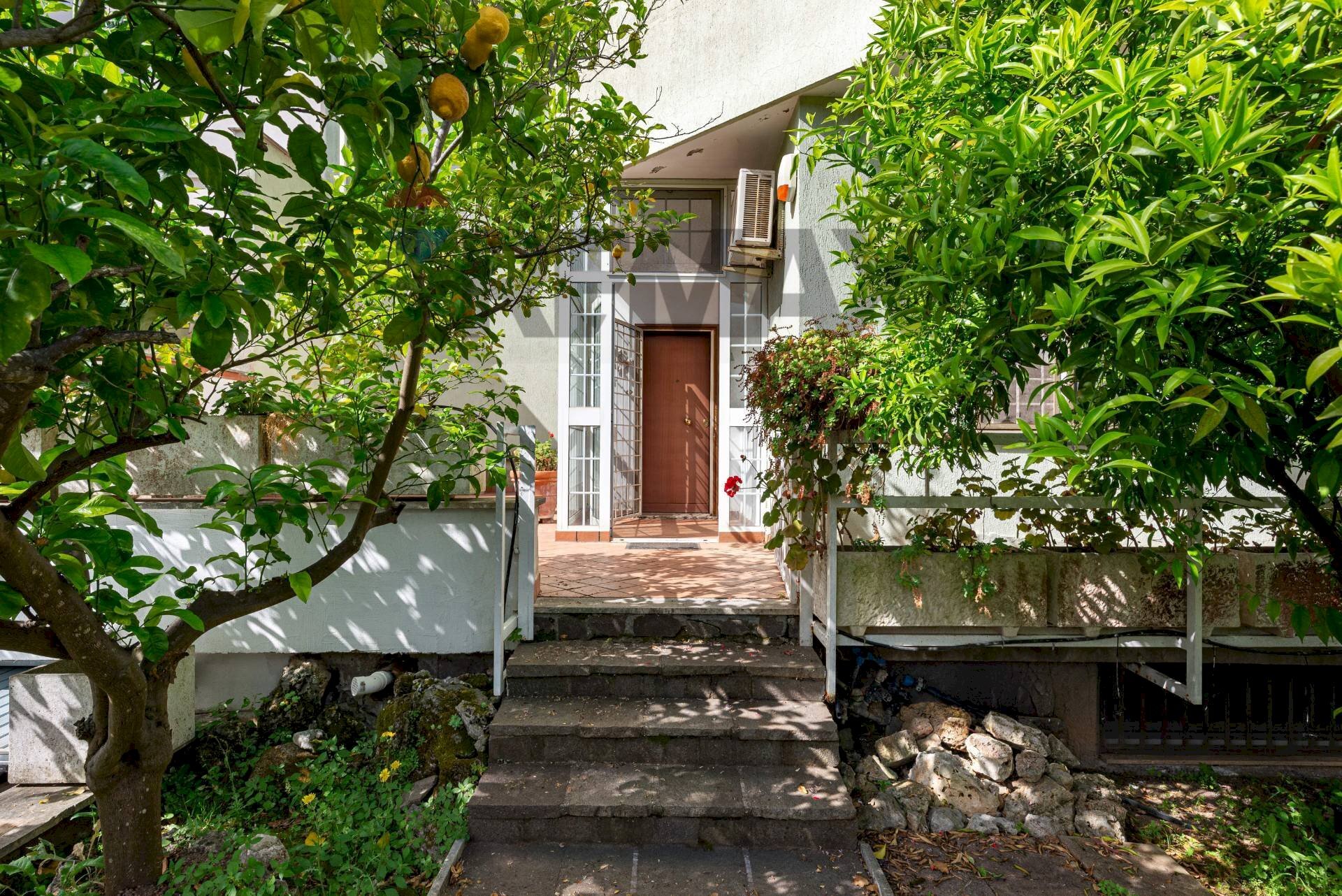 Casa all\'aperto - Villa Bifamiliare Via Anacreonte
11, Roma - foto 3