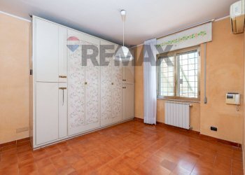 Stanza vuota - Villa Bifamiliare Via Anacreonte
11, Roma - foto 17