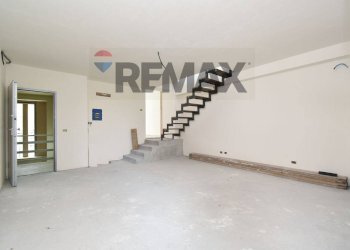 Stanza vuota - Casa semi indipendente Via Camillo Benso Conte di Cavour
 
198, Misterbianco - foto 3