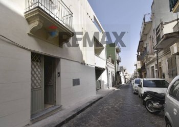 Edificio all\'aperto - Casa semi indipendente Via Camillo Benso Conte di Cavour
 
198, Misterbianco - foto 37