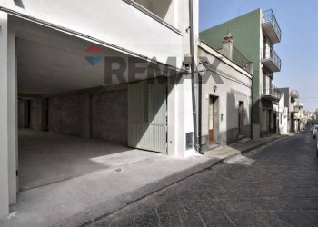 Edificio all\'aperto - Casa semi indipendente Via Camillo Benso Conte di Cavour
 
198, Misterbianco - foto 40