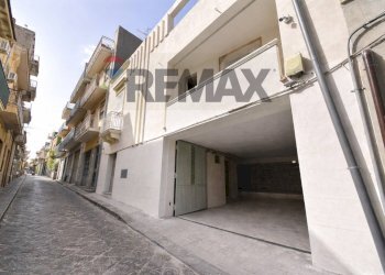 Edificio all\'aperto - Casa semi indipendente Via Camillo Benso Conte di Cavour
 
198, Misterbianco - foto 42