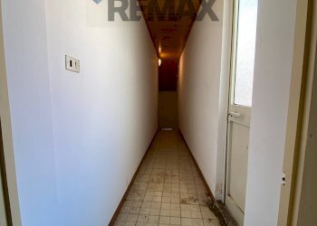 Hall / corridoio - Semi-detached house Via Nazionale
 
347, Pace del Mela - photo 20
