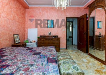 Camera da letto matrimoniale - Appartamento Via Pietro Mascagni
 
41, Acireale - foto 11