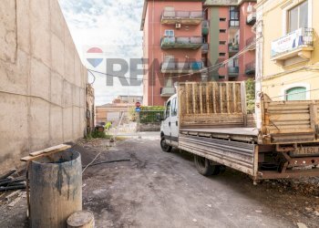 Edificio all\'aperto - Three-room apartment Via Claudio Claudiano
 
snc, Catania - photo 32