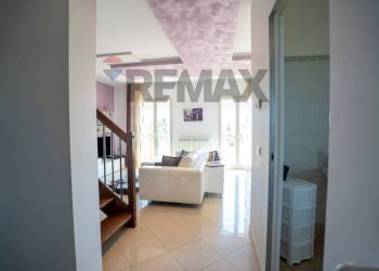 Soggiorno - Semi-detached house Via Pescara
 
7, Mascalucia - photo 12