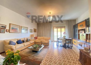 Sala da pranzo - Four-room apartment Via Maestri Del Lavoro
 
9, Catania - photo 2