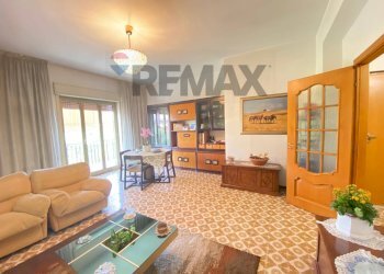 Sala da pranzo - Four-room apartment Via Maestri Del Lavoro
 
9, Catania - photo 3