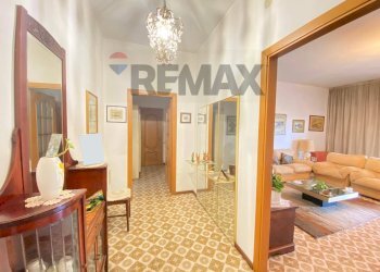 Hall / corridoio - Four-room apartment Via Maestri Del Lavoro
 
9, Catania - photo 9
