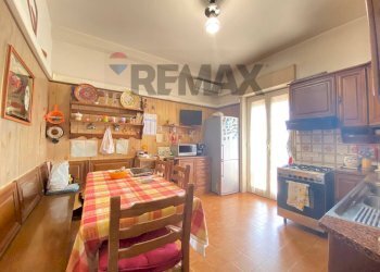 Sala da pranzo - Four-room apartment Via Maestri Del Lavoro
 
9, Catania - photo 10