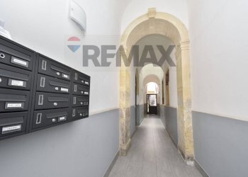 Ricezione / Lobby - Two-room apartment Via Plebiscito
 
59, Catania - photo 3