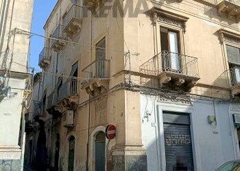 Edificio all\'aperto - Appartamento Via Santa Teresa
 
6, Paterno - foto 1