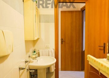 Bagno - Three-room apartment Contrada Sillemi
 
snc, Letojanni - photo 22
