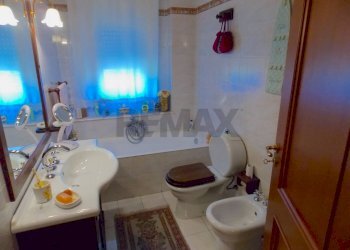 Bagno - Apartment Via Stefano Vitale
 
14, Catania - photo 9