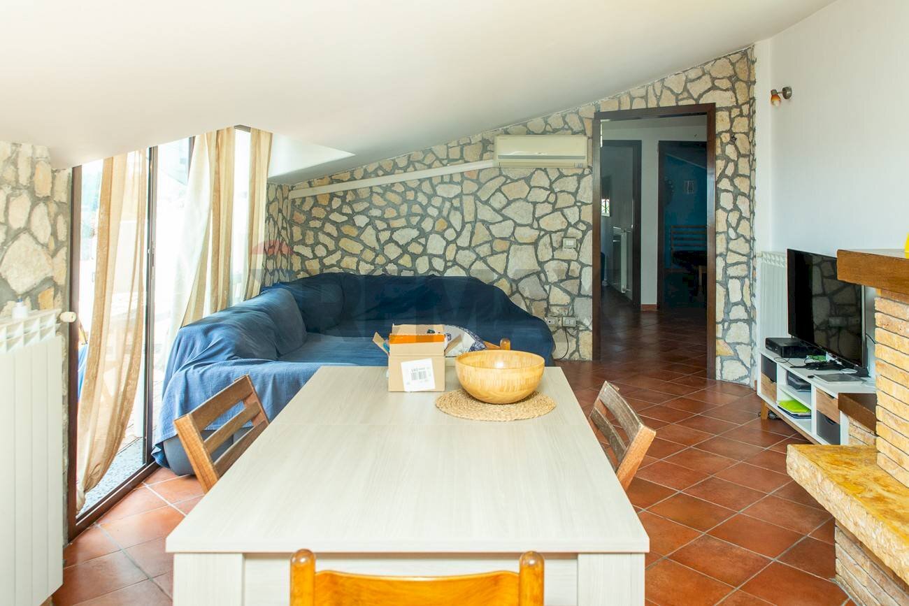 Soggiorno - Attico Via Pulei
 
39, Mascalucia - foto 1