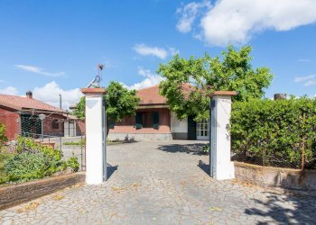 Casa all\'aperto - Villa Contrada Calcerana Marina Piazza Aretusa
 
snc, Biancavilla - photo 3