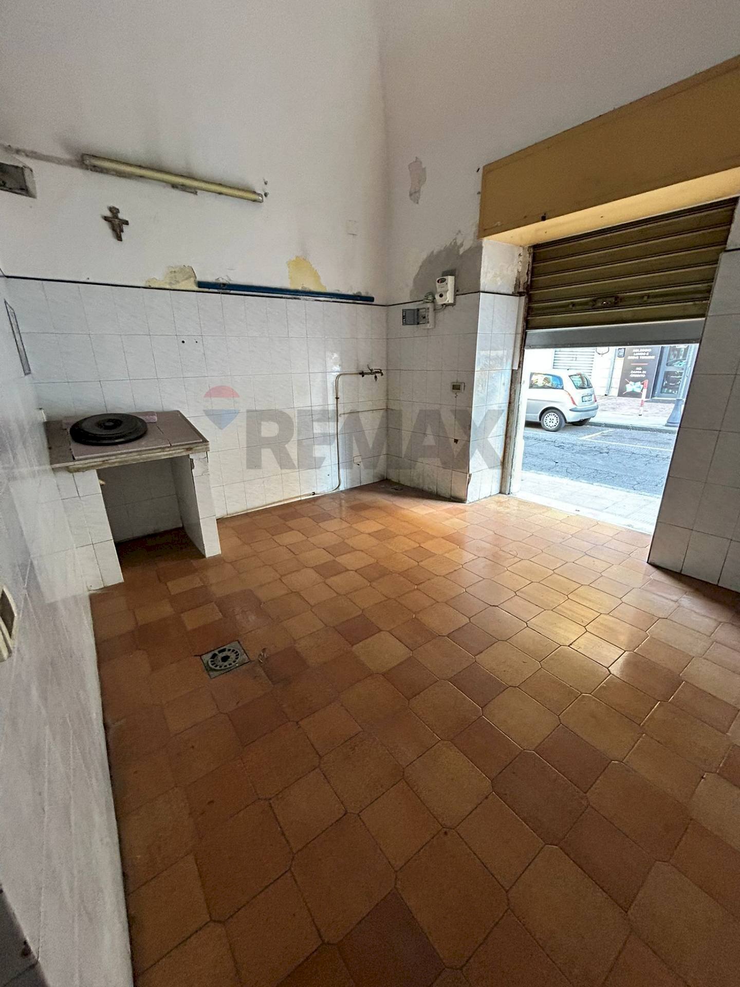 interno - Locale Commerciale Via Roma
103, San Giovanni la Punta - foto 2