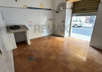 interno - Locale Commerciale Via Roma
103, San Giovanni la Punta - foto 2