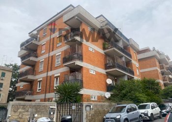 Edificio all\'aperto - Two-room apartment Via Ezio Sciamanna
 
7, Roma - photo 2