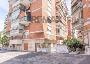 Edificio all\'aperto - Terreno non edificabile via Diego Angeli
147, Roma - foto 1