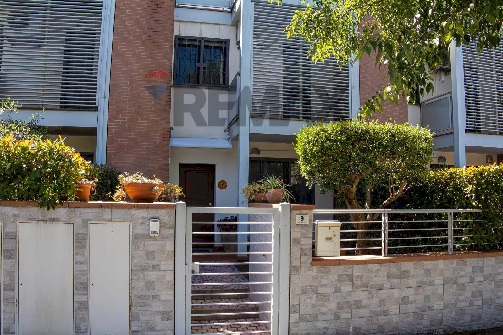 Edificio all\'aperto - Apartment Scandicci - photo 2