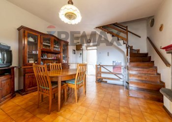 Sala da pranzo - Semi-detached house via dell'Arco
 
24, Castiglion Fiorentino - photo 1