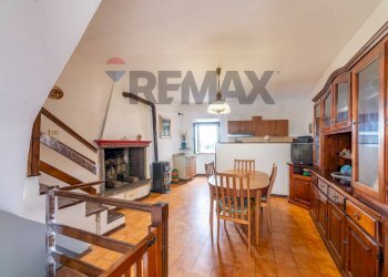Sala da pranzo - Semi-detached house via dell'Arco
 
24, Castiglion Fiorentino - photo 2