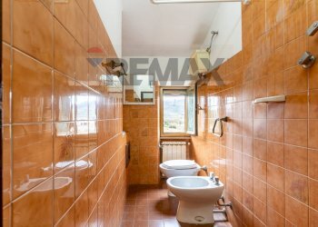 Bagno - Semi-detached house via dell'Arco
 
24, Castiglion Fiorentino - photo 15