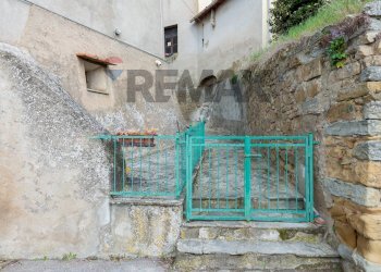 Edificio all\'aperto - Semi-detached house via dell'Arco
 
24, Castiglion Fiorentino - photo 16