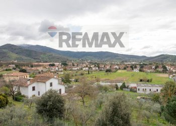 Vista delle montagne - Semi-detached house via dell'Arco
 
24, Castiglion Fiorentino - photo 19