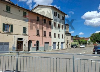 Edificio all\'aperto - Three-room apartment G. Di Vittorio
 
1, Figline e Incisa Valdarno - photo 23