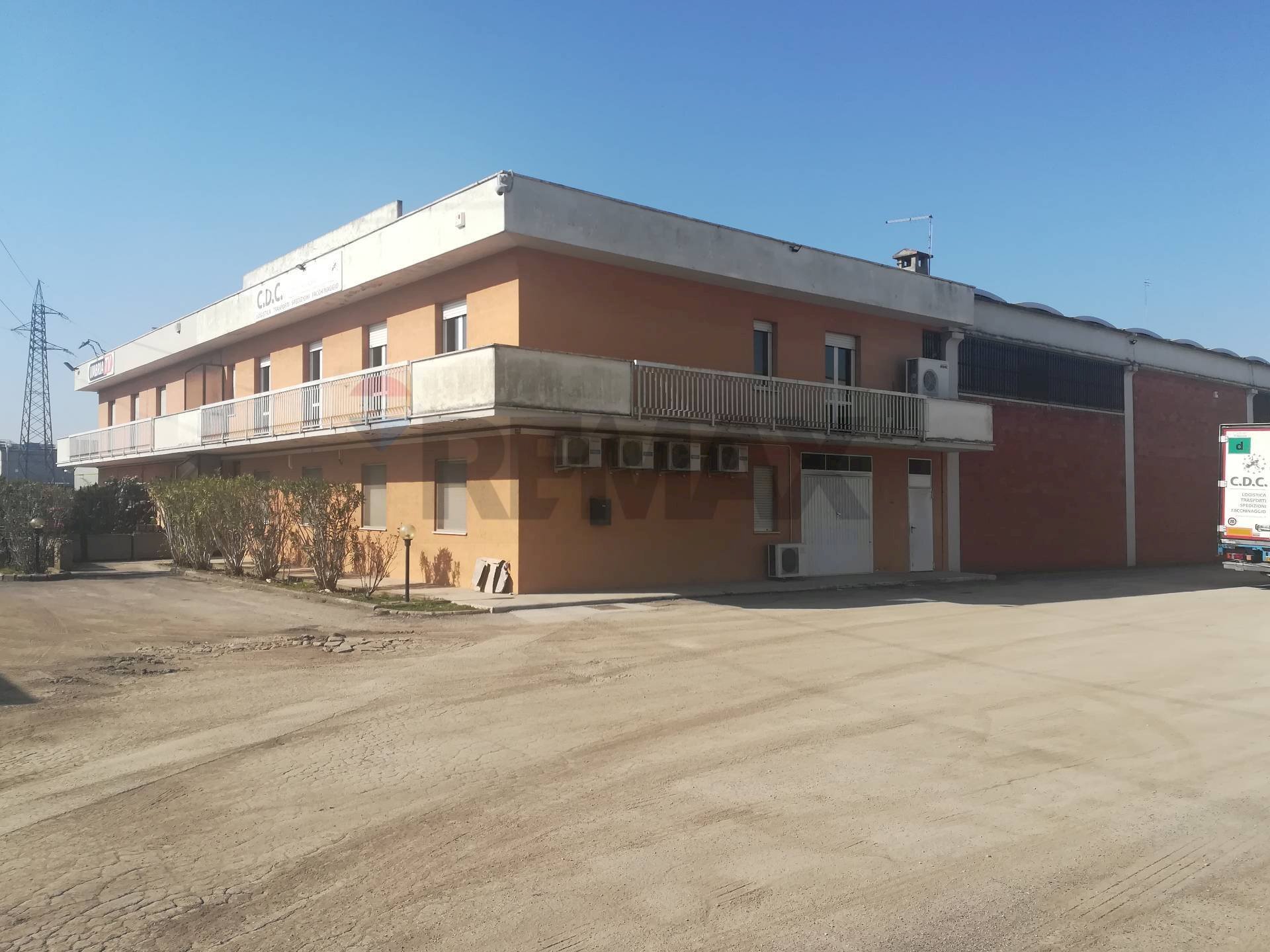 Edificio all\'aperto - Shed Via Alessandro Monteneri
37, Perugia - photo 2