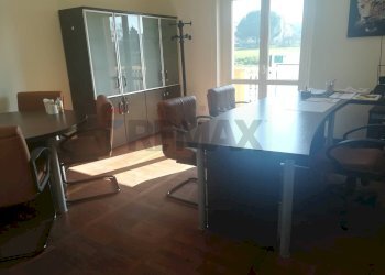 Sala da pranzo - Shed Via Alessandro Monteneri
37, Perugia - photo 26
