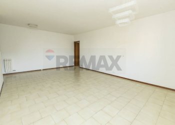 Stanza vuota - Three-room apartment Giovanni Pacini
 
81, Seregno - photo 4