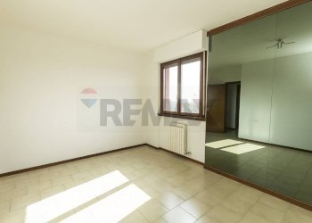 Stanza vuota - Three-room apartment Giovanni Pacini
 
81, Seregno - photo 6