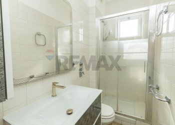Bagno - Three-room apartment Giovanni Pacini
 
81, Seregno - photo 8