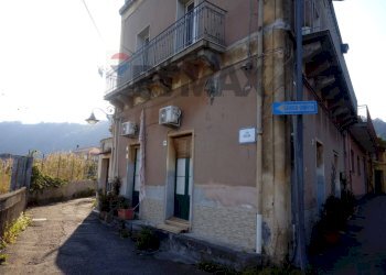 Edificio all\'aperto - Casa indipendente VIA ROSSA
 
42, Acireale - foto 2