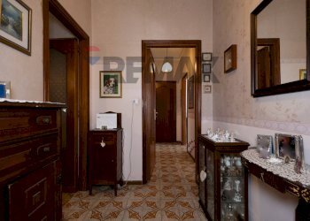 Hall / corridoio - Quadrilocale Via Tupparello
 
1, Acireale - foto 3